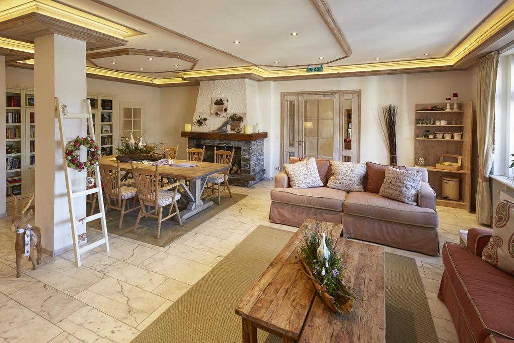 אולסברג Hotel Garni Dorfkammer מראה חיצוני תמונה